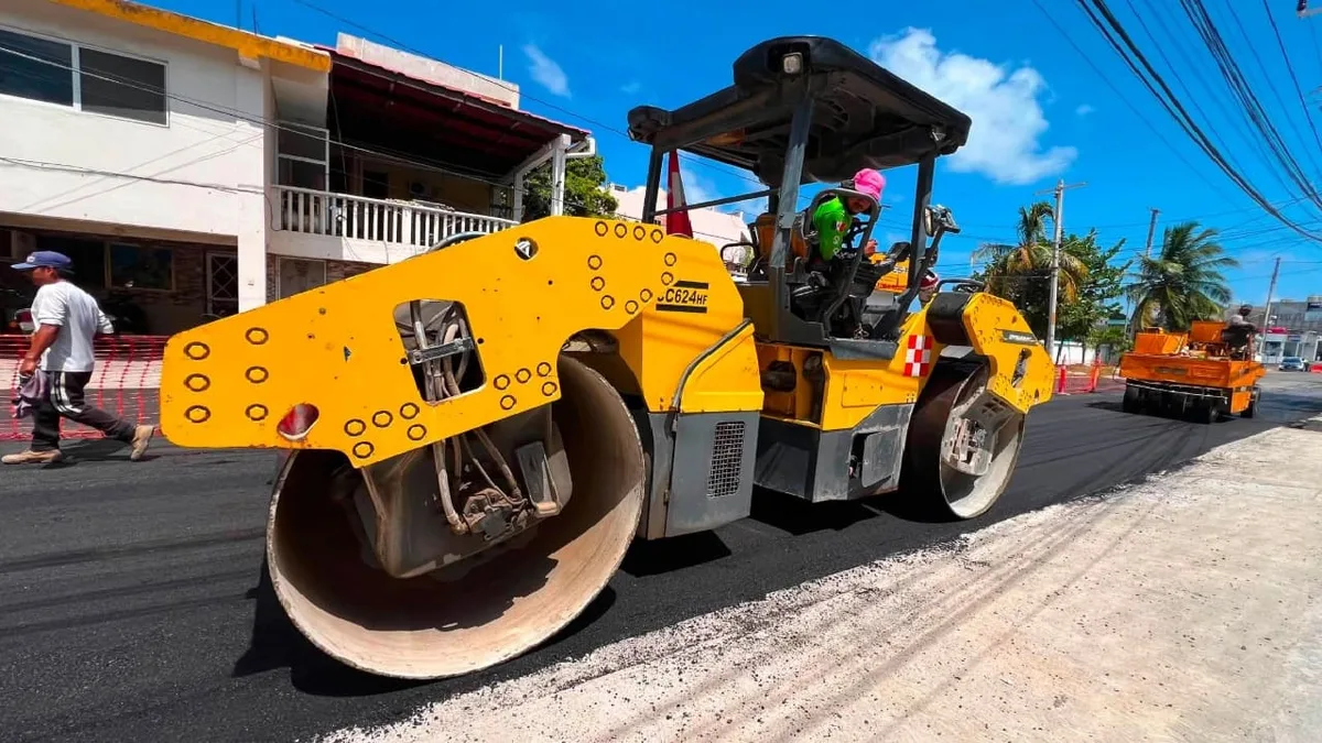 Prolongación Rueda Medina Repaving Project Nears Completion on Isla Mujeres